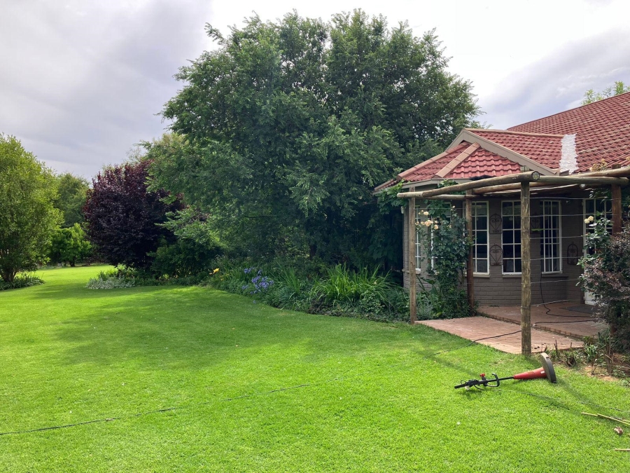 10 Bedroom Property for Sale in Bainsvlei Free State